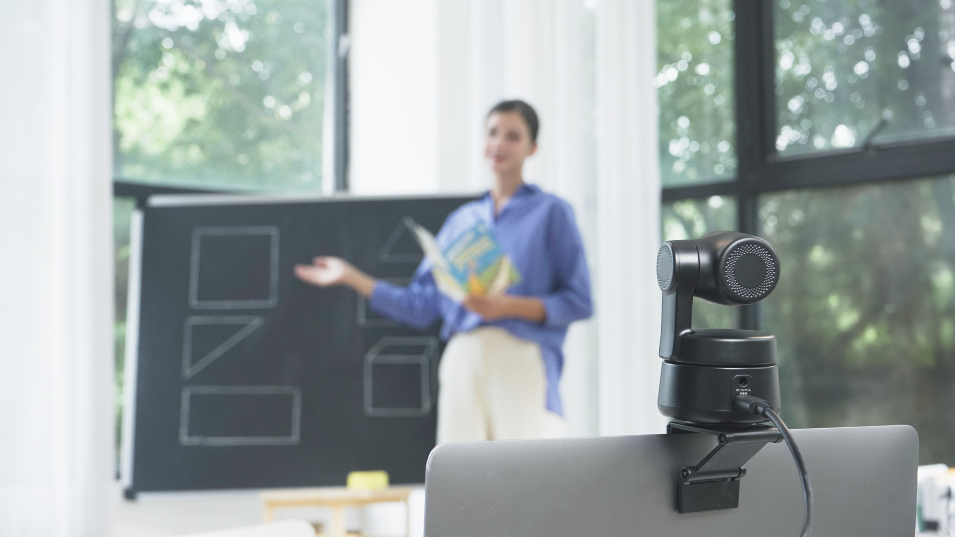 tiny 4k webcam
